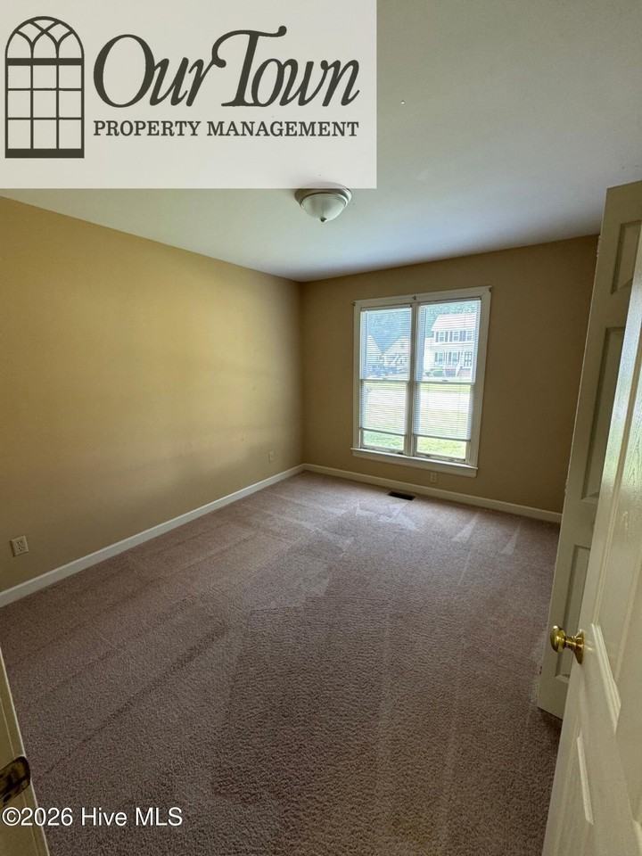 3233 Boyette Dr Sw - Photo 4 of 11