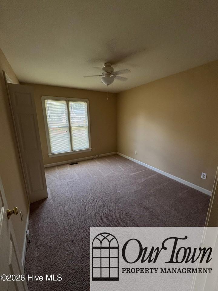 3233 Boyette Dr Sw - Photo 5 of 11