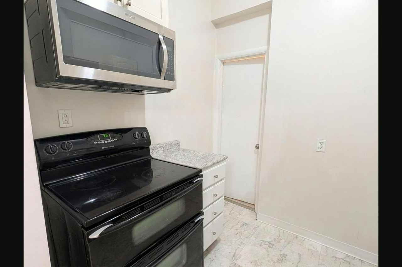 14 West Chestnut Street, Unit 1M - Photo 4 of 10