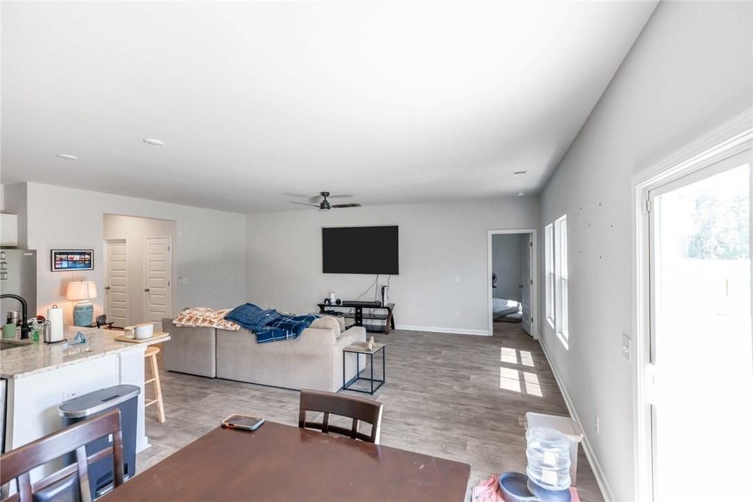 168 Bottlebrush Dr - Photo 5 of 24