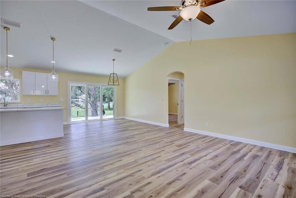 2211 Hartman Rd - Photo 4 of 25