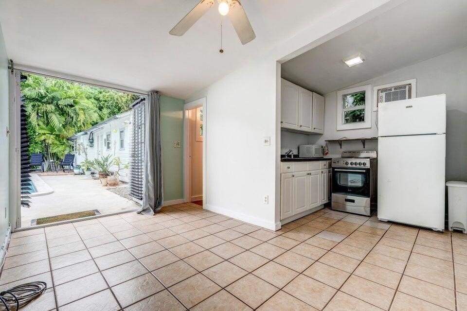 1318 Duncan St #3 - Photo 4 of 13