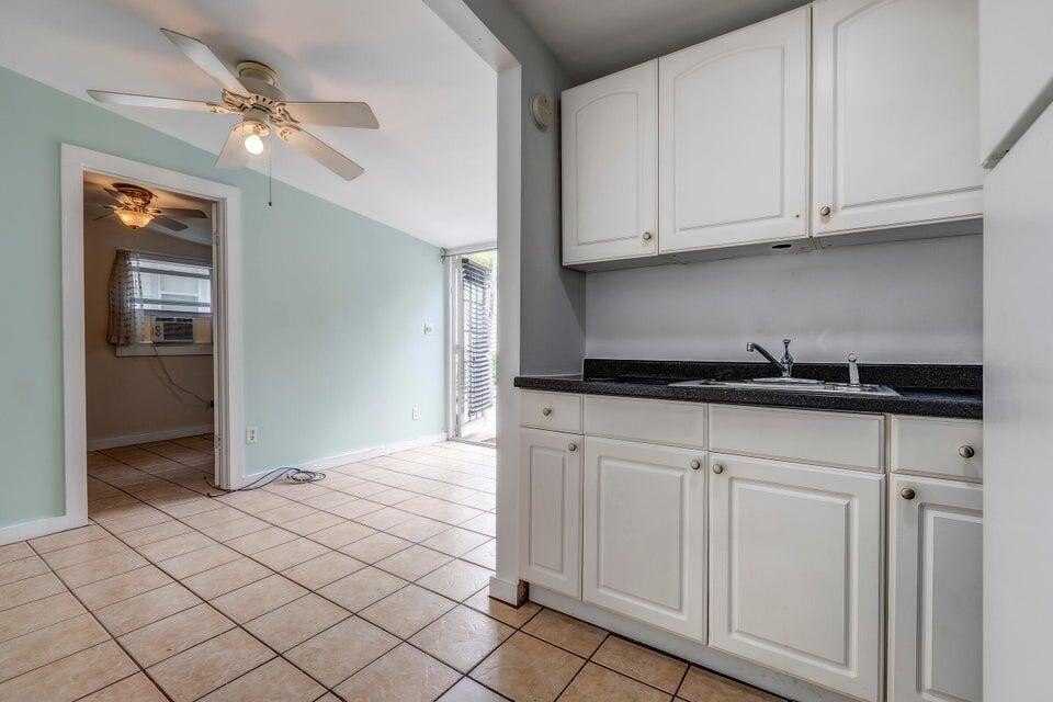 1318 Duncan St #3 - Photo 7 of 13