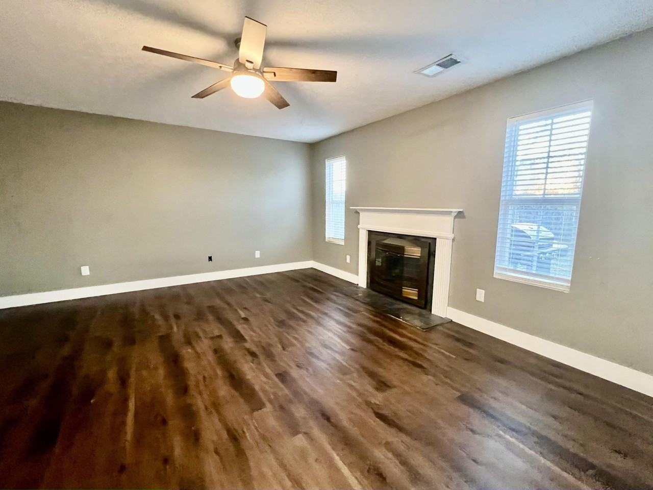 2049 Coriander Ln - Photo 3 of 21