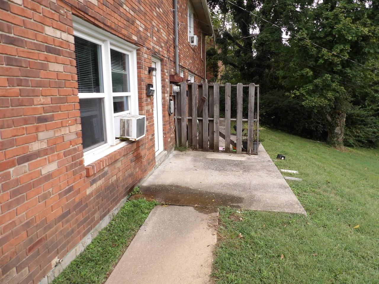 171 Thistlewood Ave #3 - Photo 4 of 44