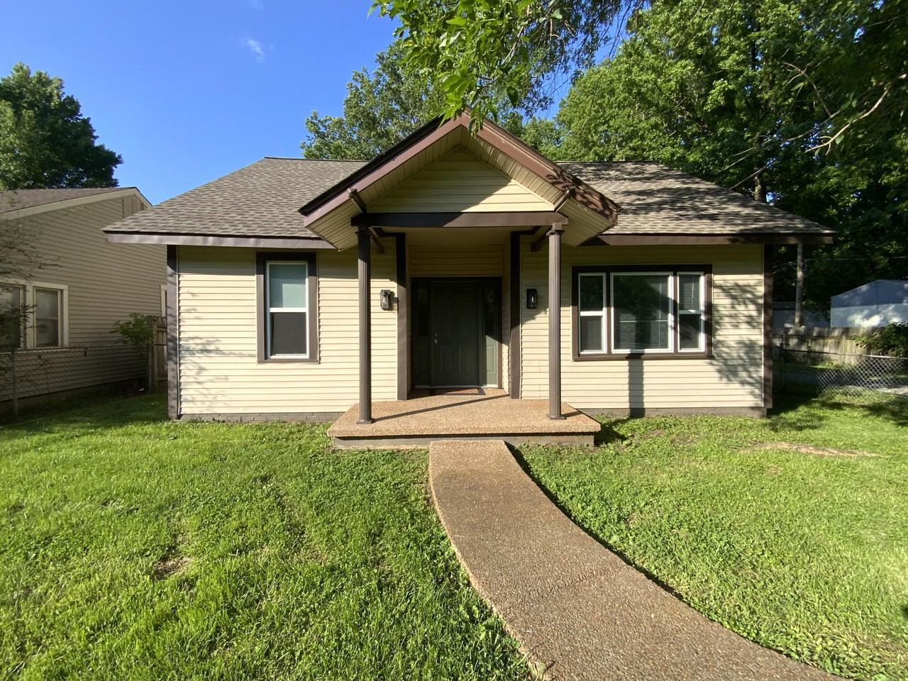 3606 Benton Rd - Photo 2 of 25