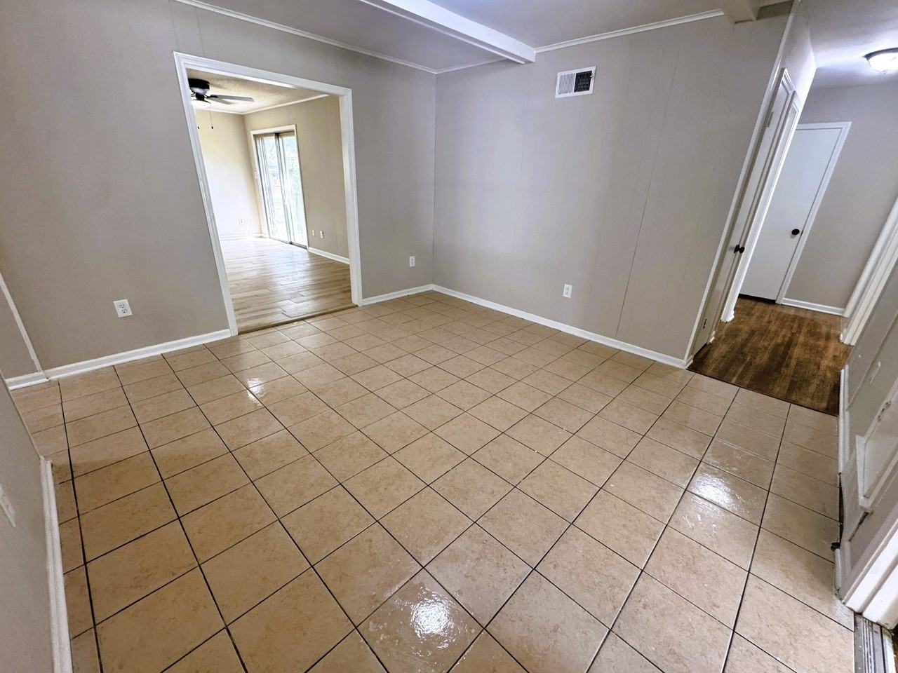 3712 Merritt St - Photo 4 of 17