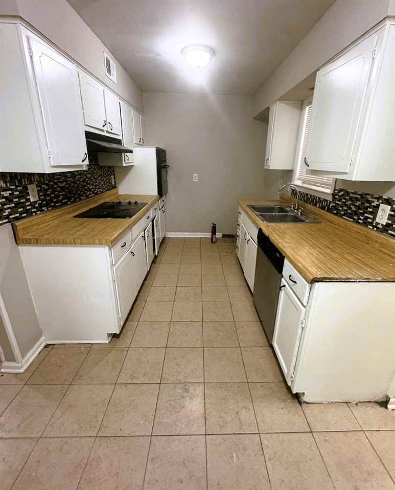 3712 Merritt St - Photo 5 of 17