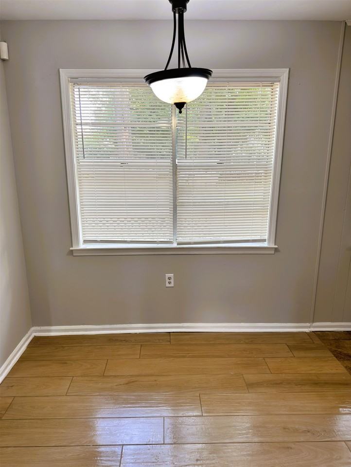 5209 Yale Rd - Photo 5 of 16