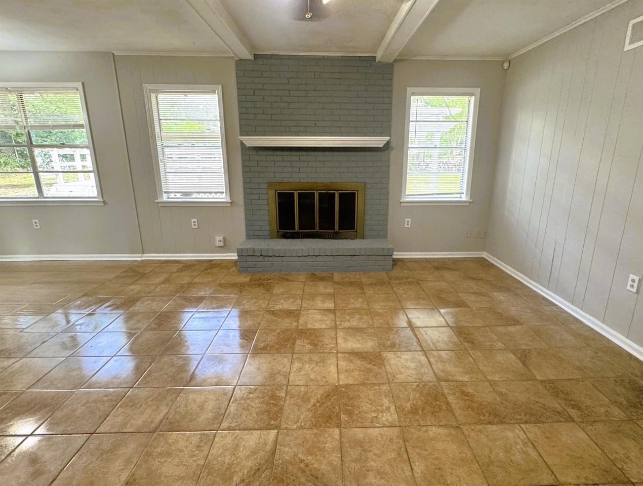 5209 Yale Rd - Photo 6 of 16