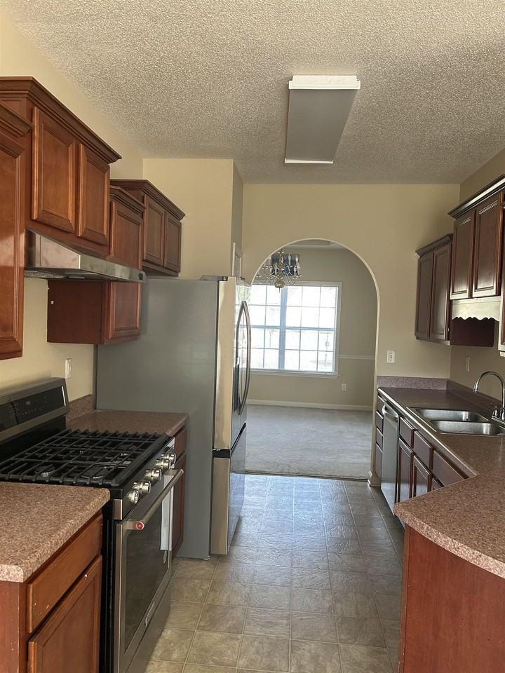 8516 Boothes Ridge Dr - Photo 5 of 12