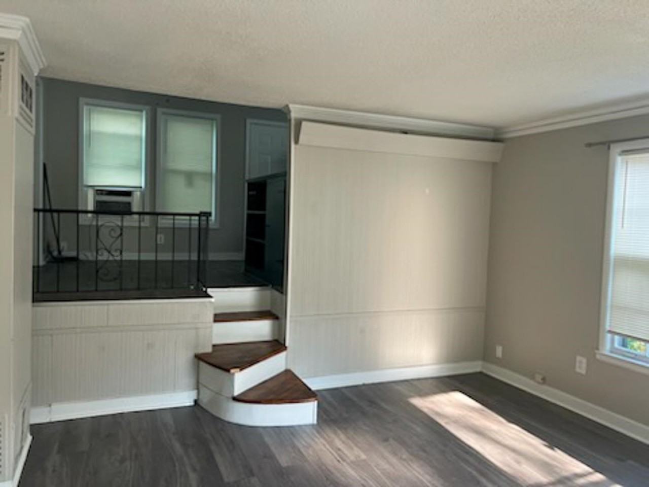 632 S Graham St - Photo 3 of 7