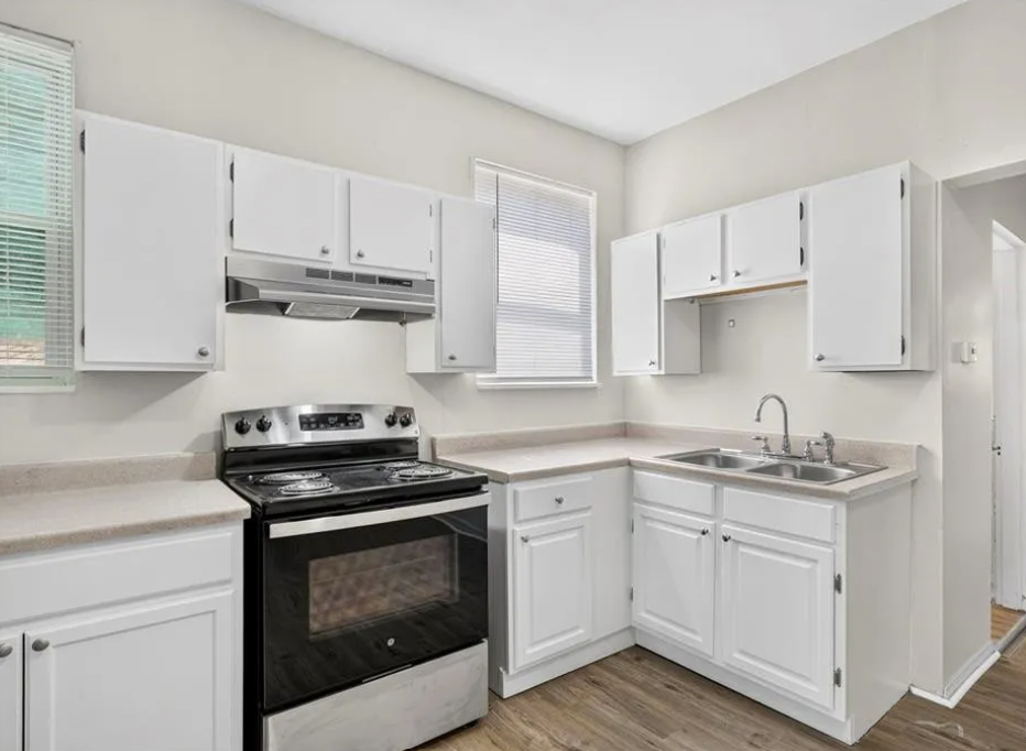 3829 South Compton Avenue, Unit A - Photo 6 of 12