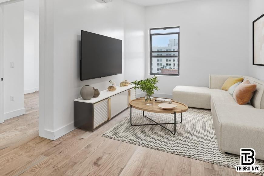 1112 Fulton St - Photo 2 of 6