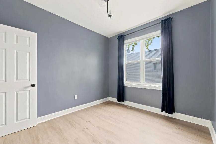 3818 47th Ave - Photo 5 of 10