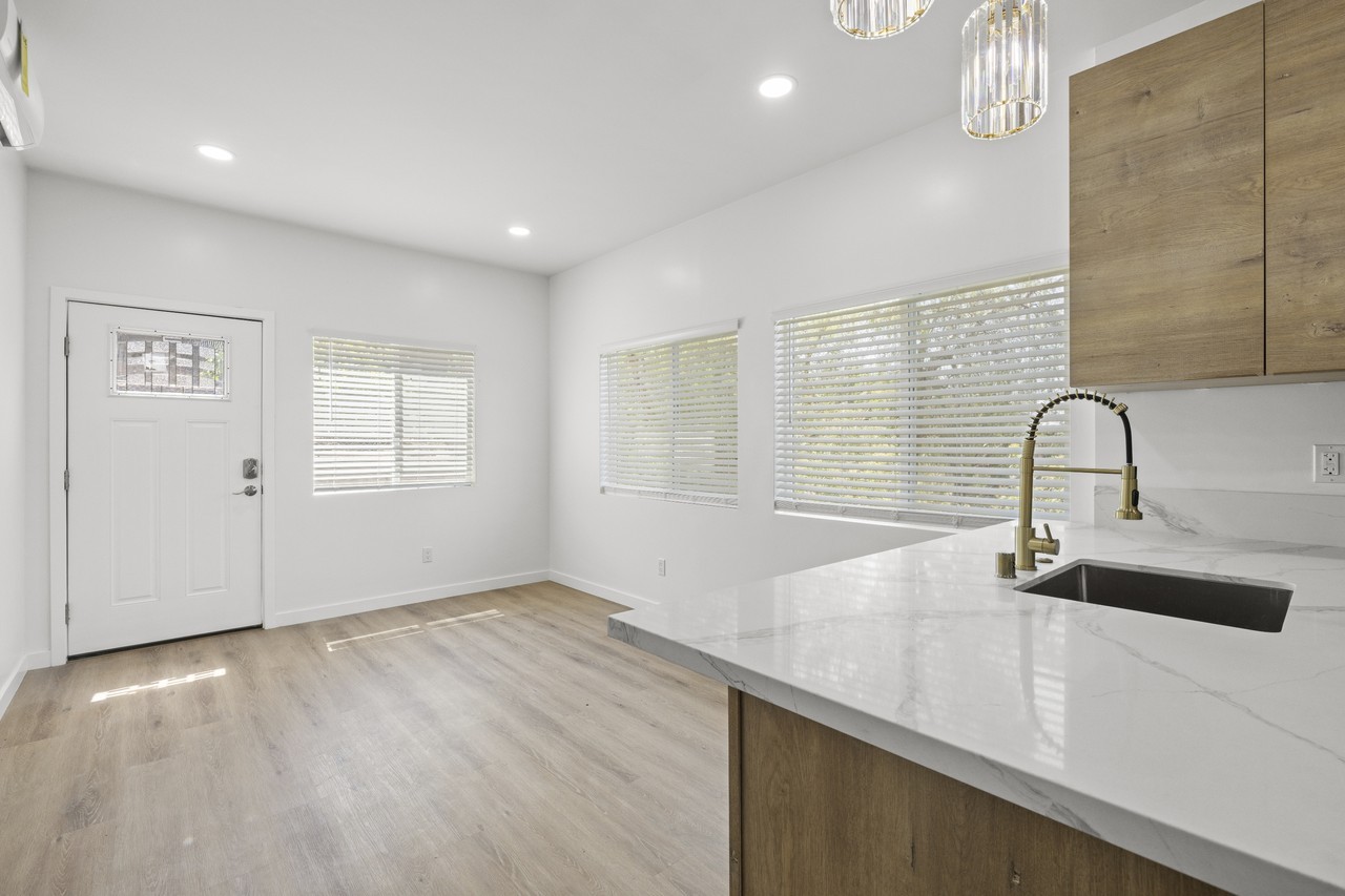 5435 Mary Lane Dr #5435UNIT1 - Photo 7 of 15