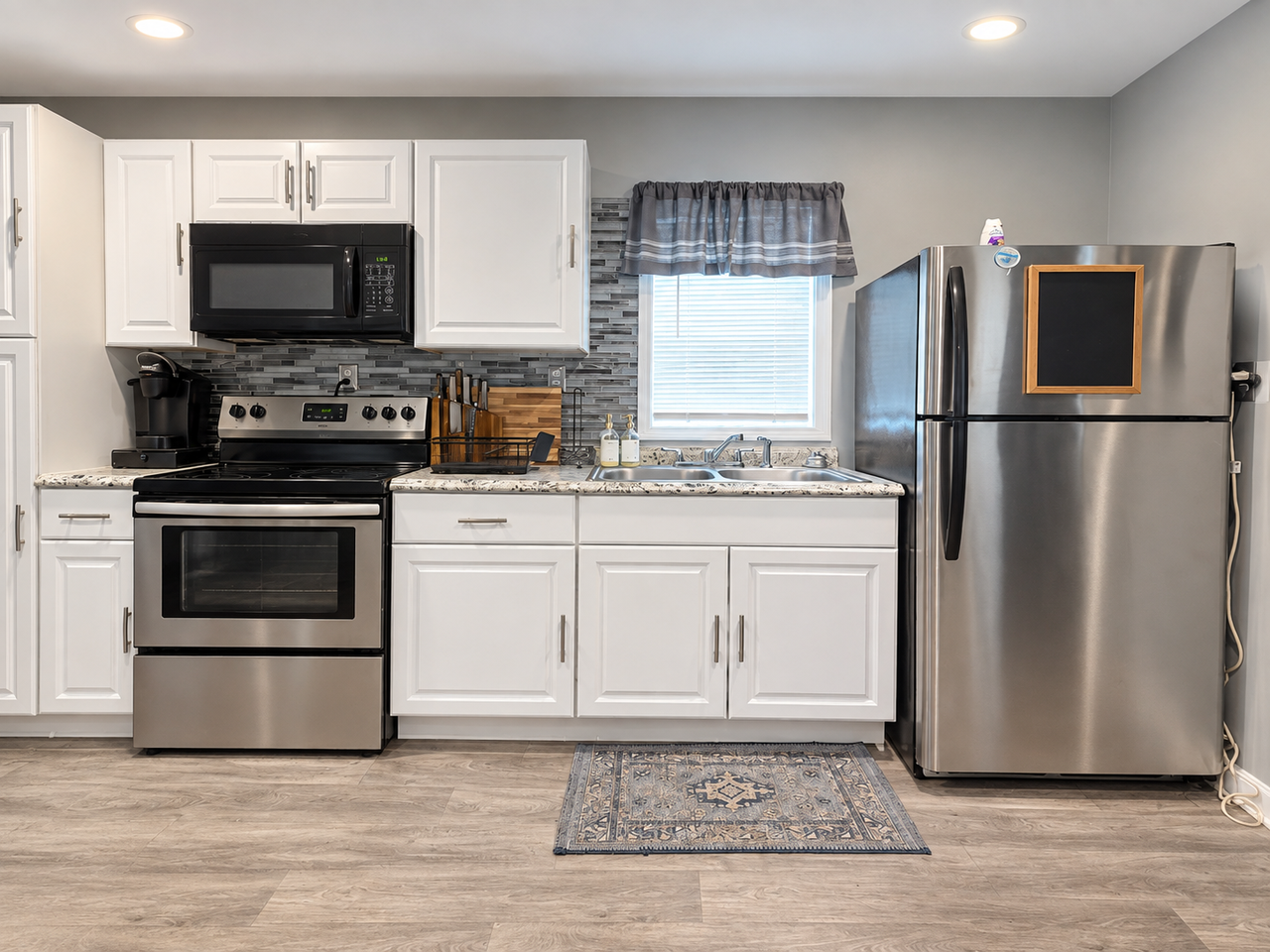 2701 Hood Avenue Northwest, Unit B - Photo 4 of 7