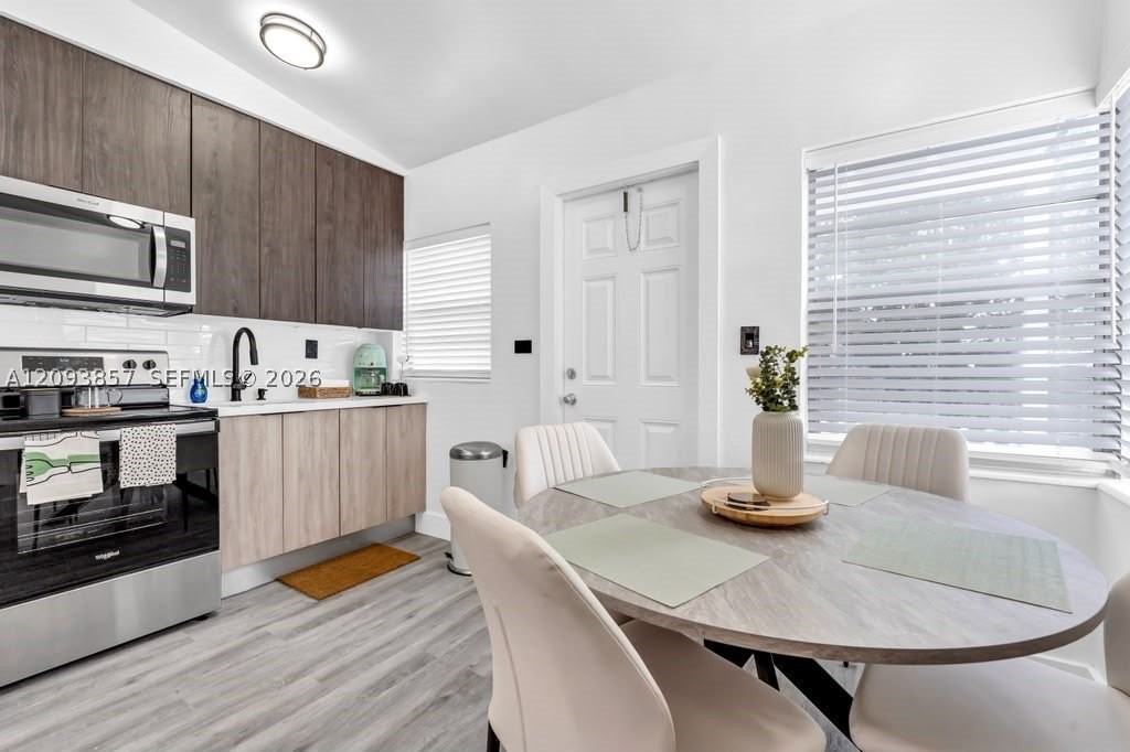 625 Sw 110th Ave #0 - Photo 3 of 24
