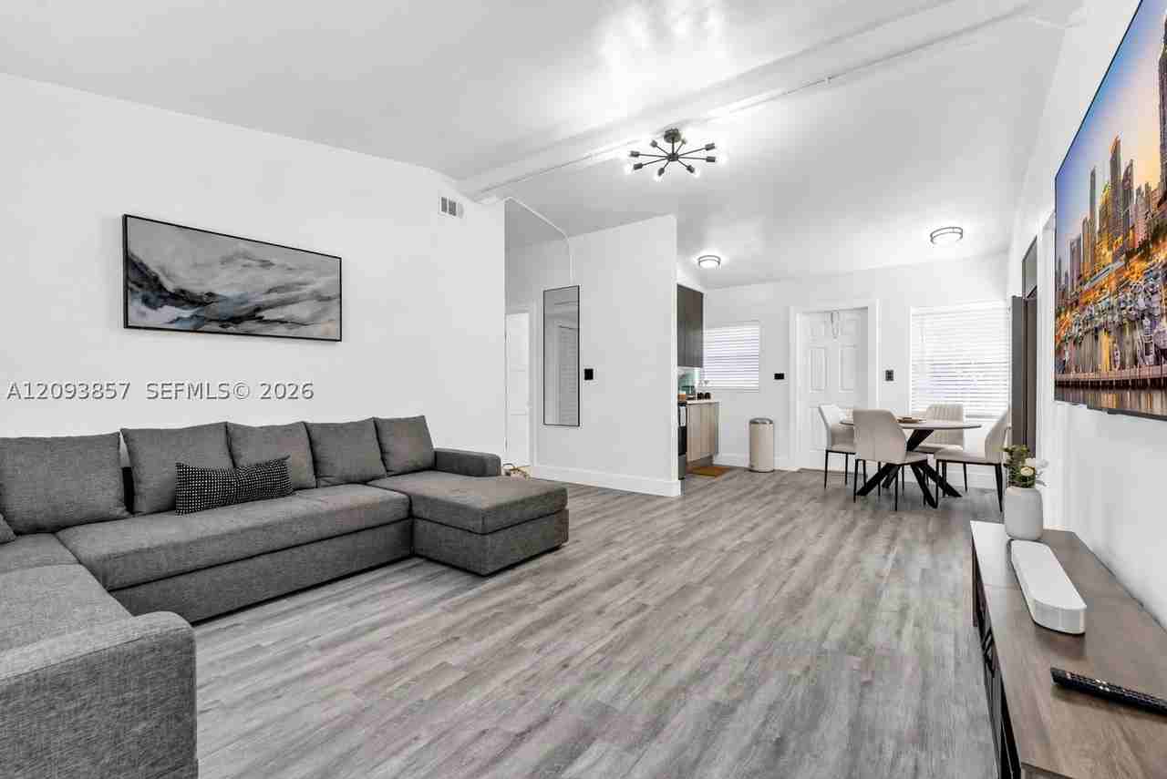 625 Sw 110th Ave #0 - Photo 6 of 24