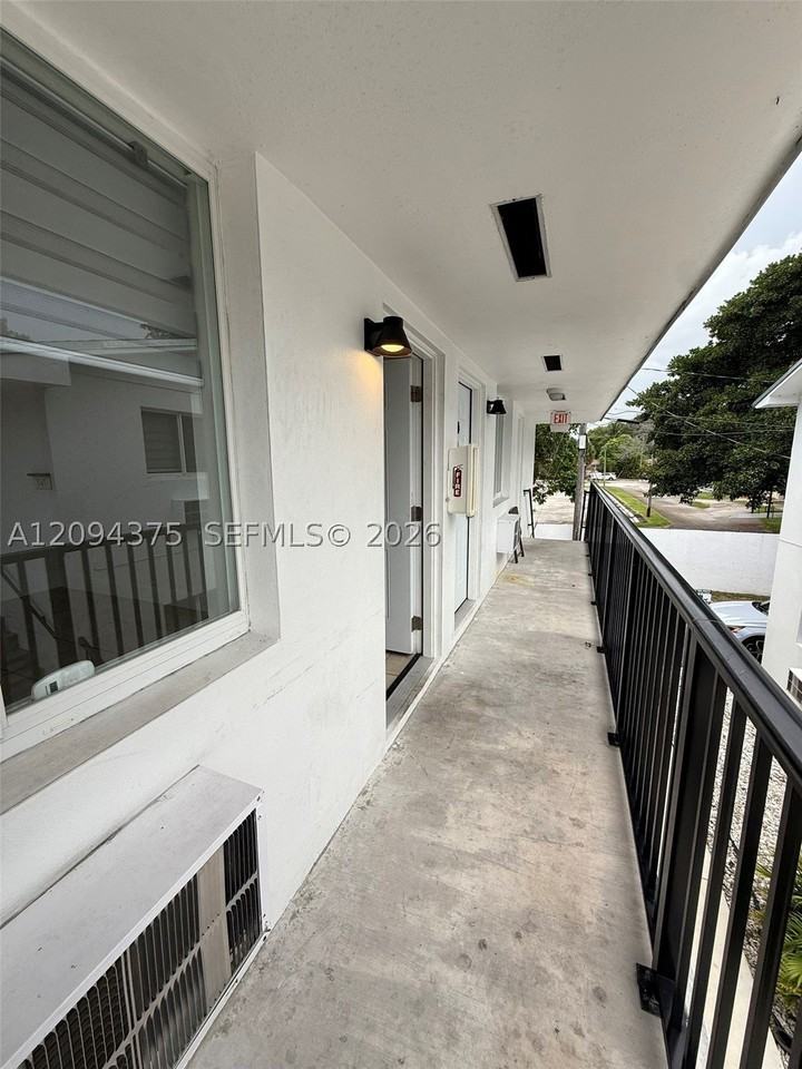 749 Nw 60th St #3 - Photo 6 of 24