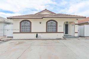 featured image of 10124 Nw 127th Ter