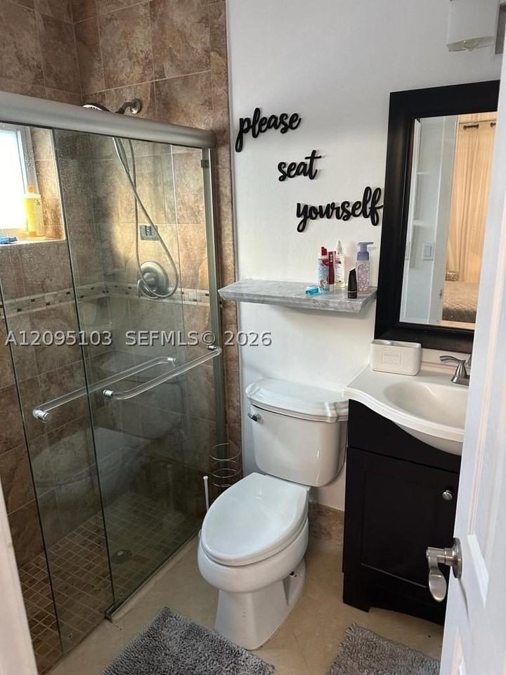 4920 Sw 27th Ave #1 - Photo 6 of 30