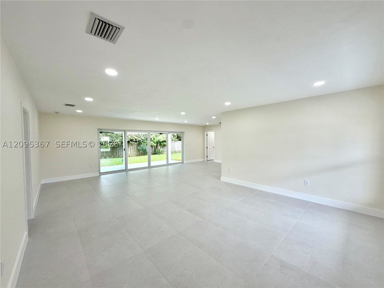 8820 Sw 85th St - Photo 2 of 40