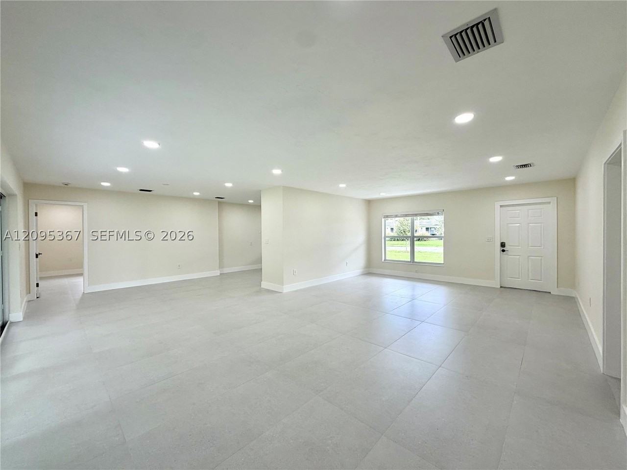 8820 Sw 85th St - Photo 3 of 40