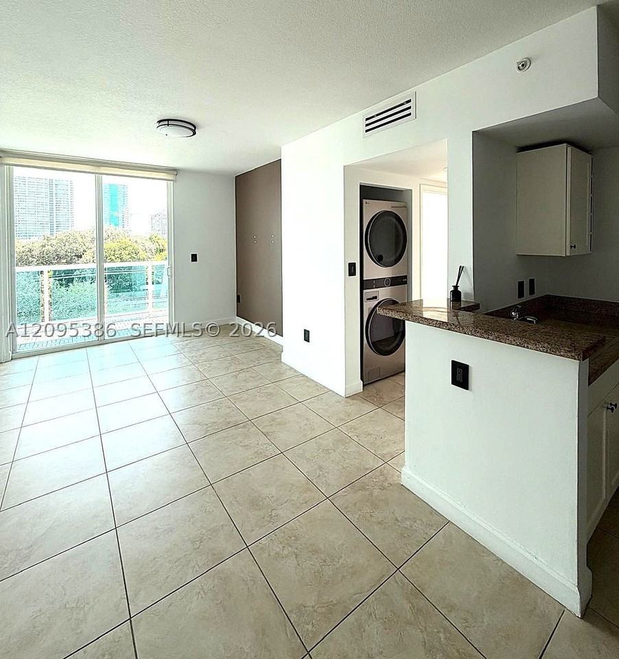 1723 Sw 2nd Ave #609 - Photo 4 of 14