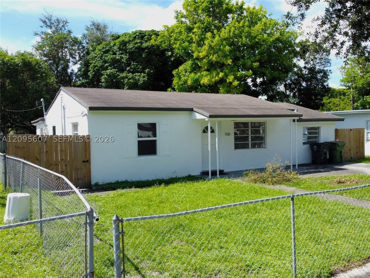 760 Nw 126th St - Photo 3 of 50