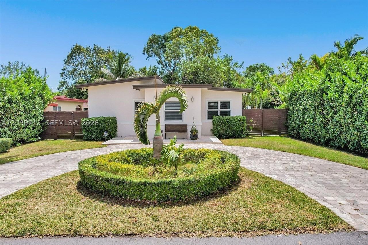 6550 Sw 52nd Ter - Photo 2 of 42