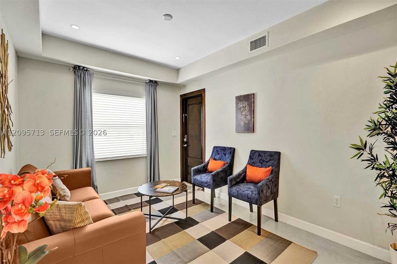 6550 Sw 52nd Ter - Photo 6 of 42