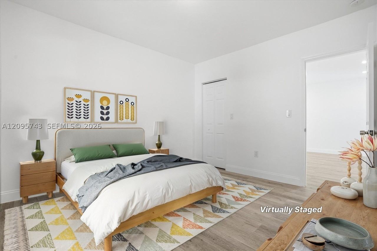 4237 Sw 7th St - Photo 6 of 19