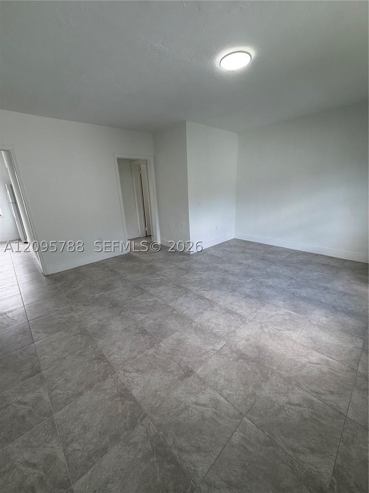 558 Sw 7th St #8 - Photo 2 of 7