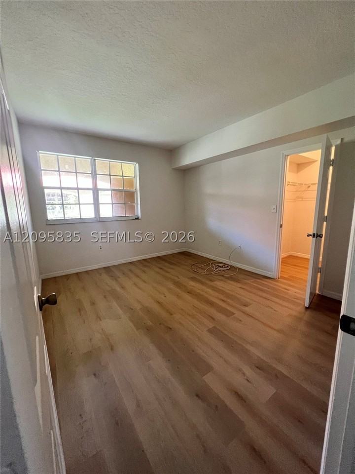 230 Sw 117th Ter #11207 - Photo 6 of 23