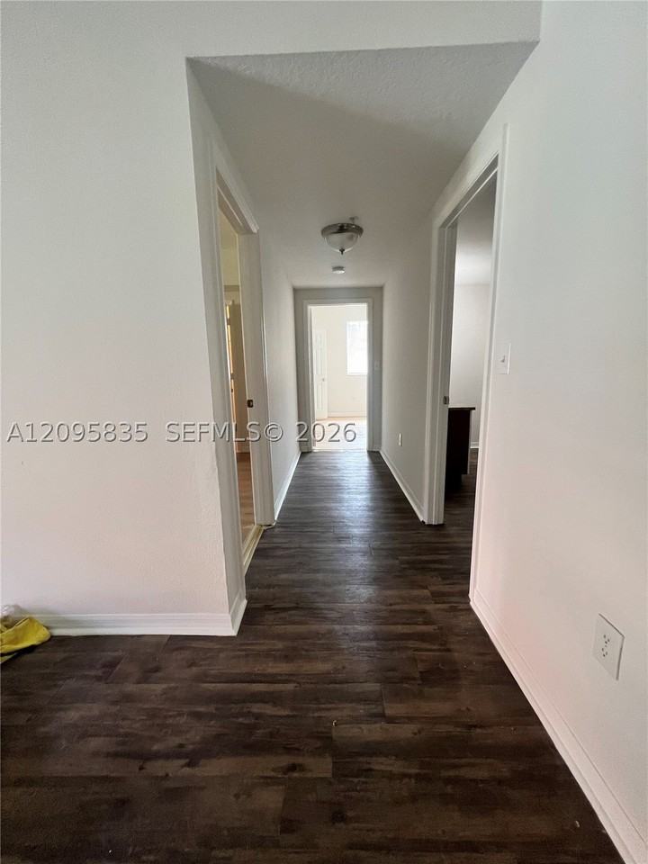 230 Sw 117th Ter #11207 - Photo 7 of 23