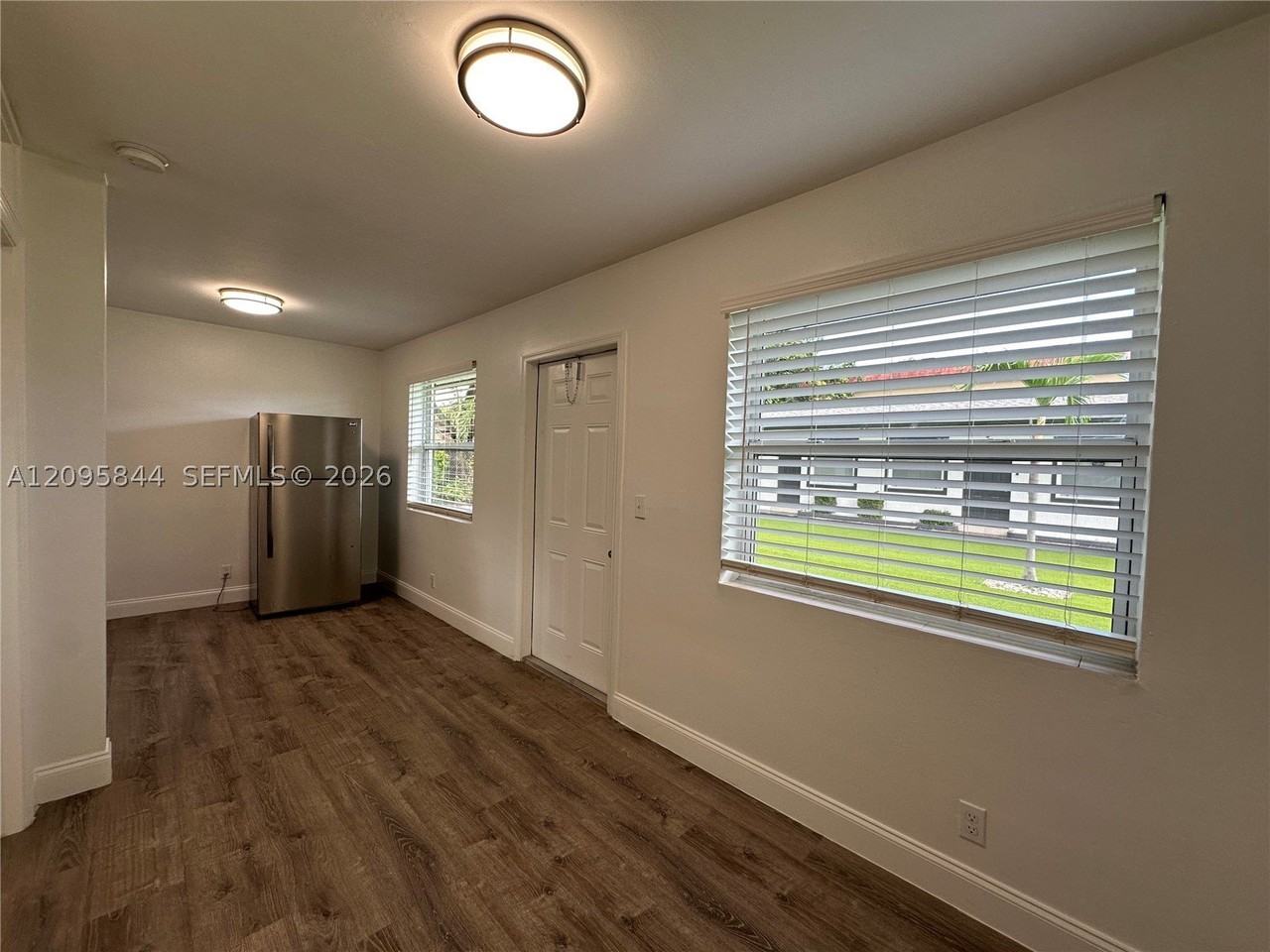 2309 Madison St #8 - Photo 5 of 18