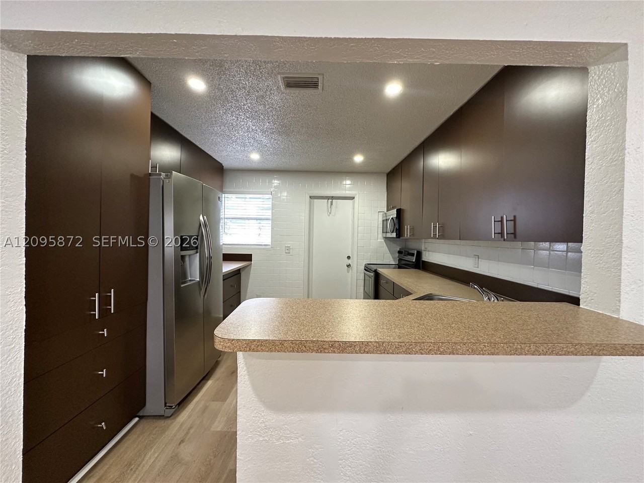 124 Nw 2nd Ave #A - Photo 2 of 30