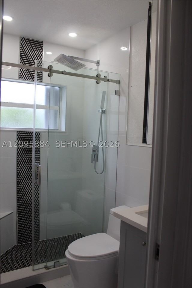 300 Sw 71st Ave #1 - Photo 6 of 10