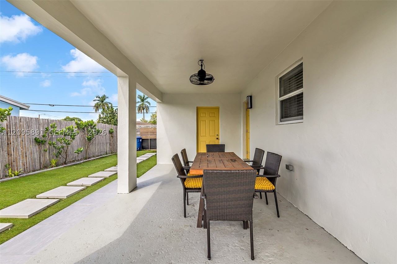2851 Nw 174th St - Photo 4 of 22