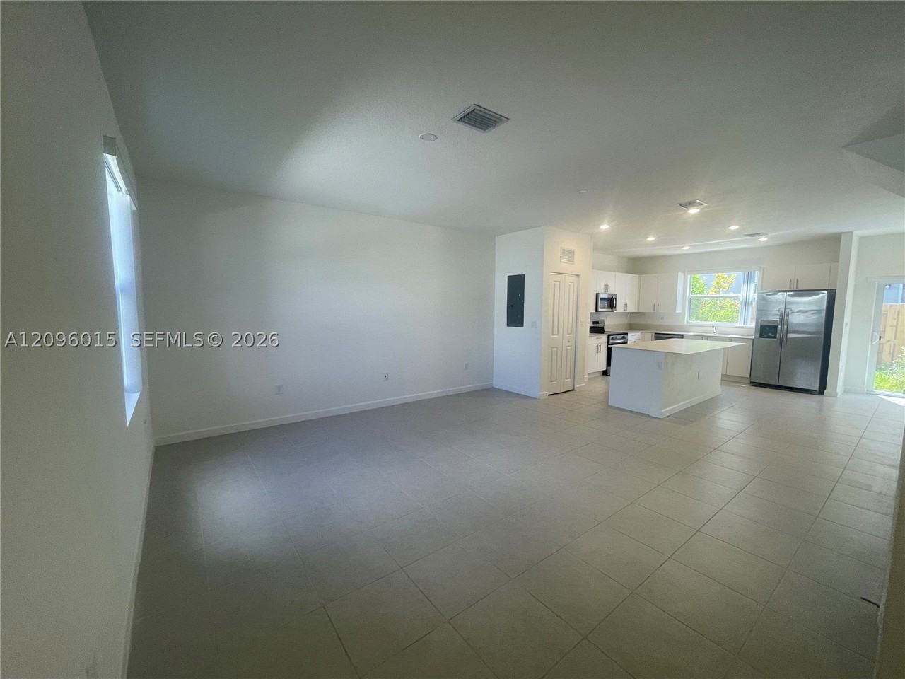 1111 Se 2nd St #1111 - Photo 2 of 26