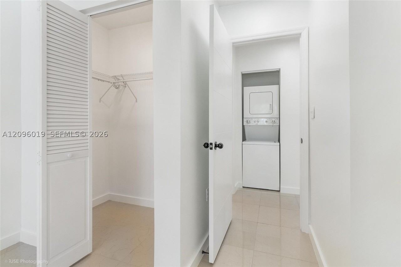 1945 Marseille Dr #4 - Photo 7 of 11