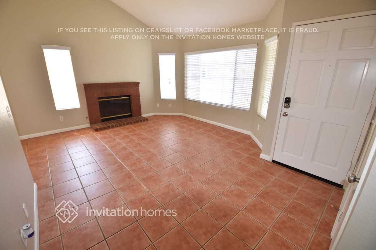 13467 Abbeywood Dr - Photo 3 of 11