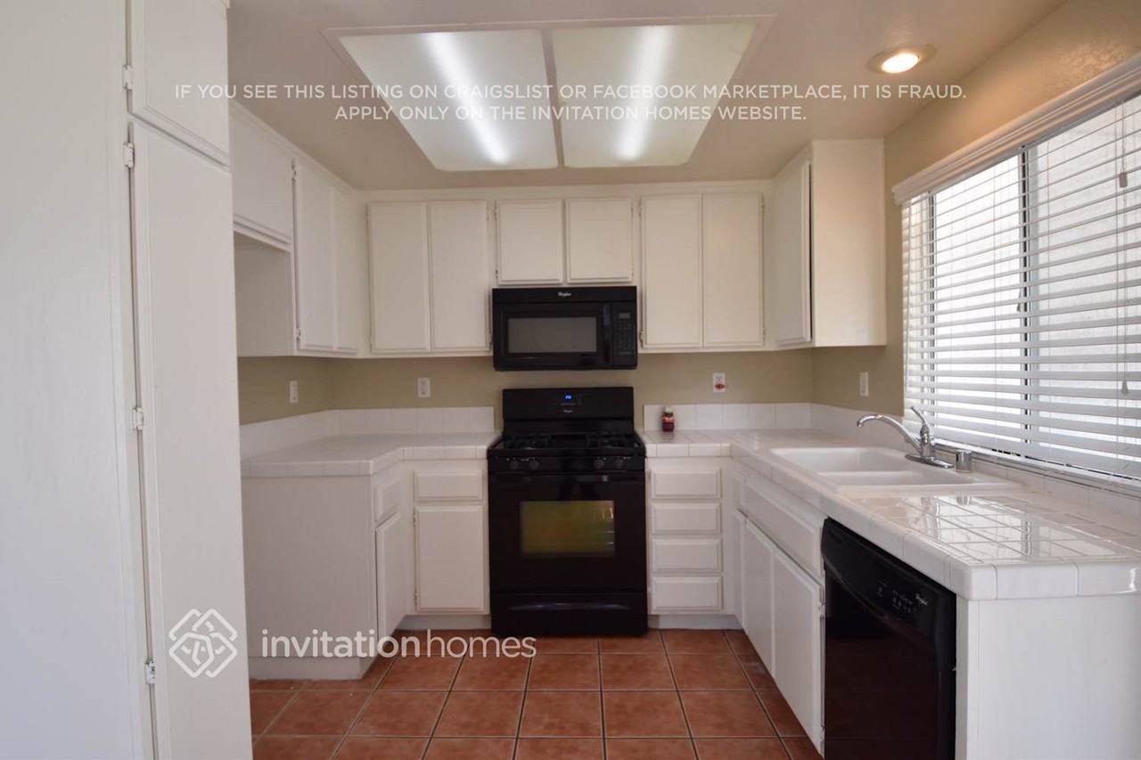 13467 Abbeywood Dr - Photo 4 of 11