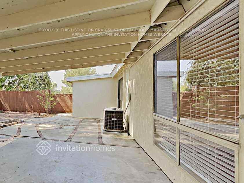 20932 Shine Dr - Photo 3 of 5