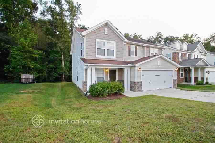 525 Averasboro Dr - Photo 2 of 17