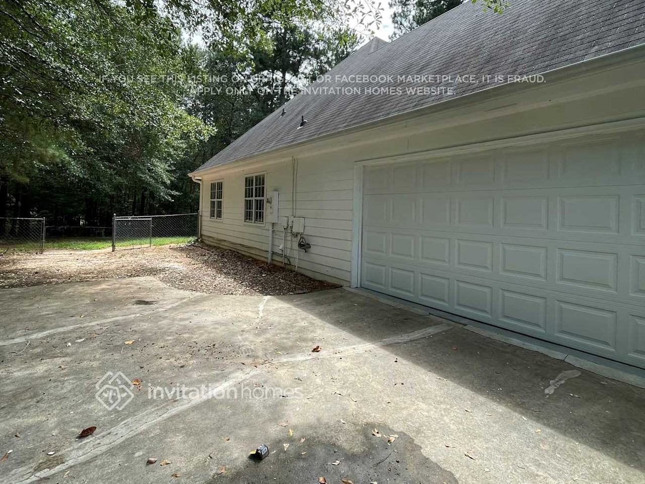 3715 Biltmore Oaks Dr - Photo 2 of 13