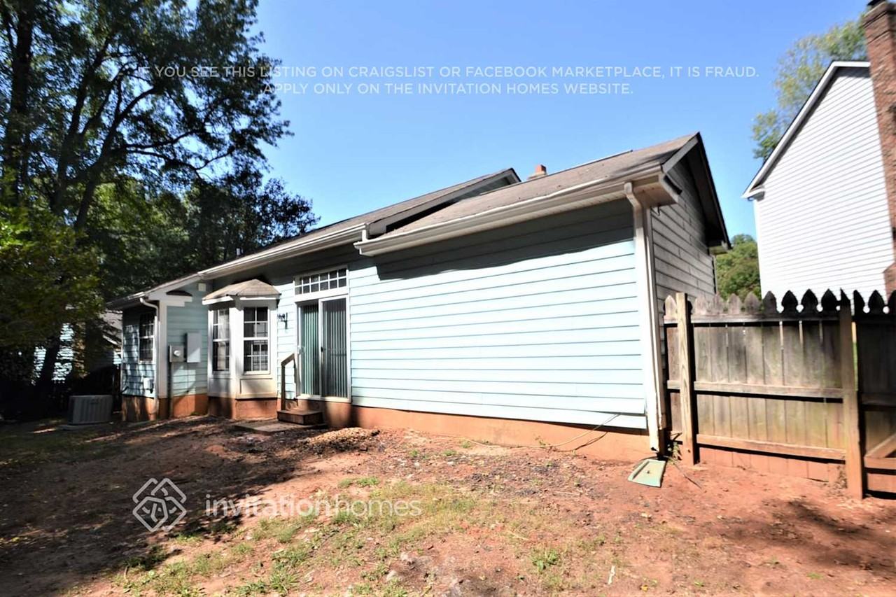 3100 Periwinkle Ct - Photo 4 of 5