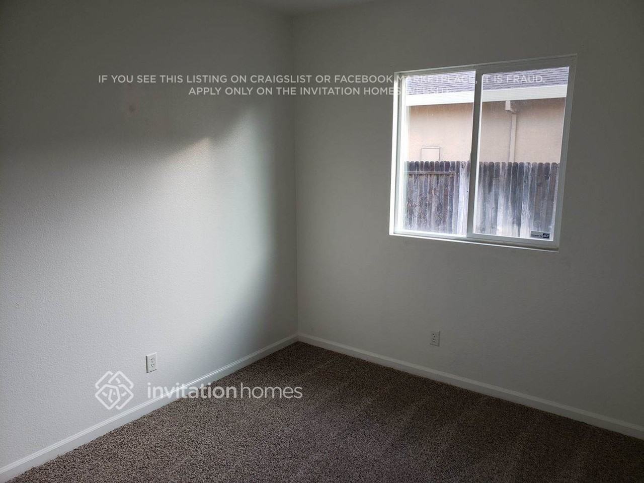 2232 Roberta Ave - Photo 7 of 10