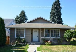 featured image of 2310 Summit Ave